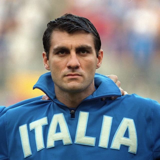 Christian Vieri photo