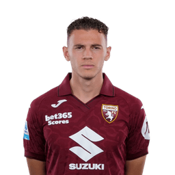 Kristjan Asllani photo