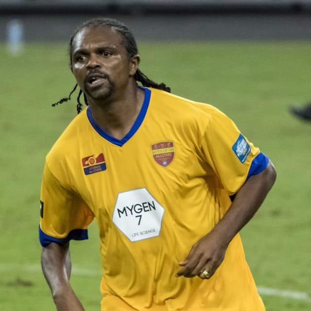 Nwankwo Kanu photo